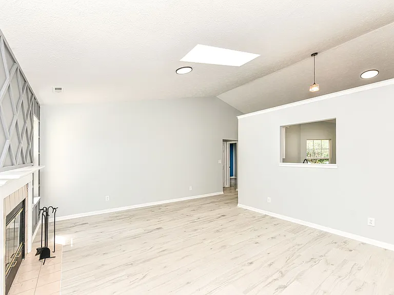 3933 Bergamot Ct — Photo 19
