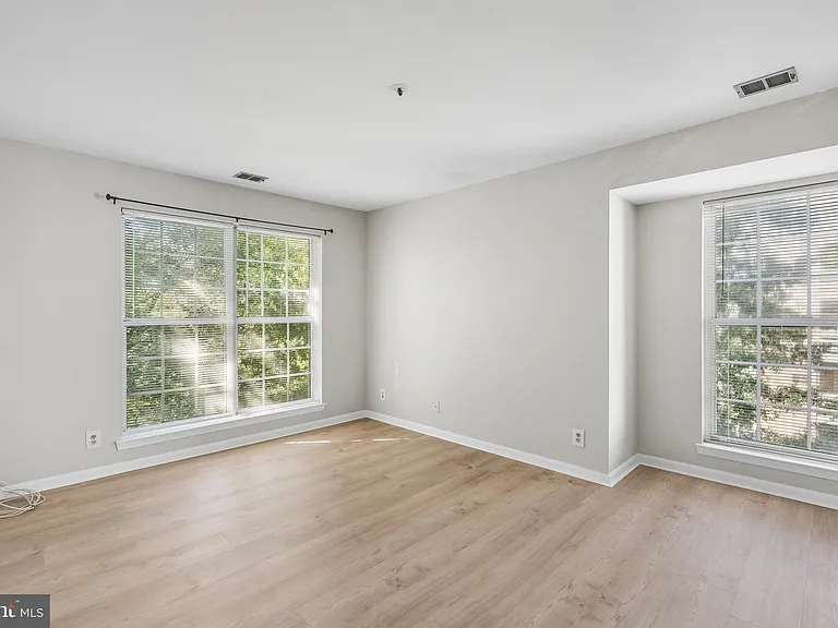 240 S Reynolds St #411 — Photo 12