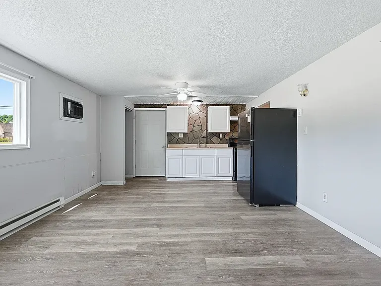 501 N Broadway St #D — Photo 2