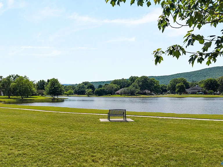 3013 Mallard Point Dr SE — Photo 43