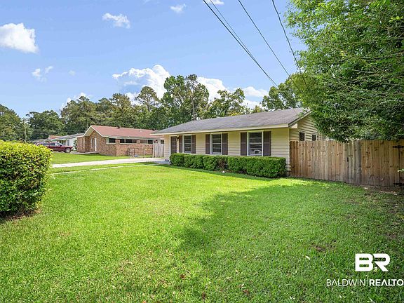 3rd image of 963 Shady Brook Dr