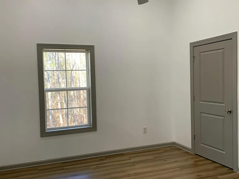 250 Dave Brown Rd #B — Photo 12