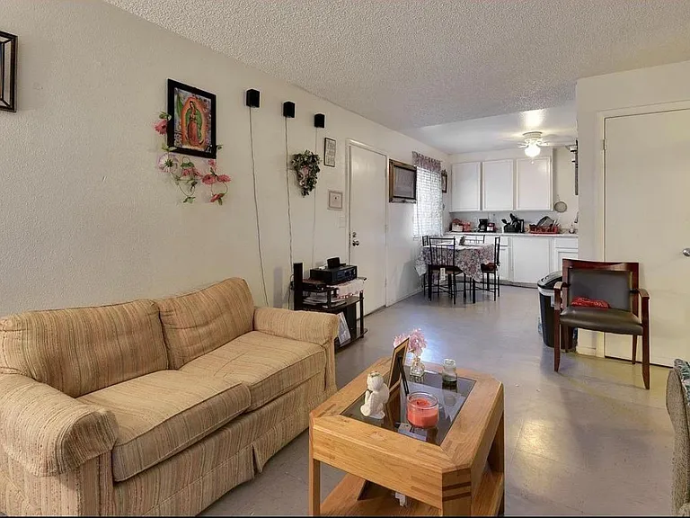 277 Percy Ave #1 — Photo 5