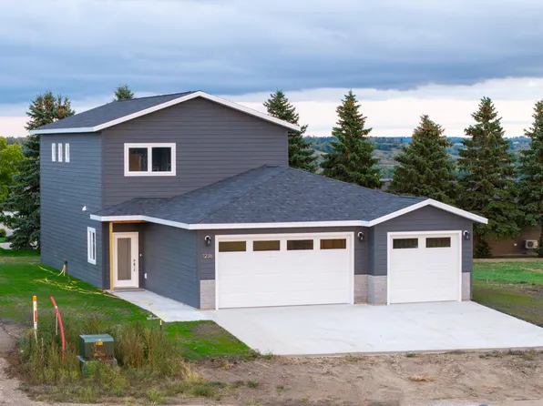 1236 4th Ave NW, Valley City, ND 58072