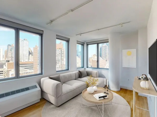 550 West 54th Street image 1 of 32