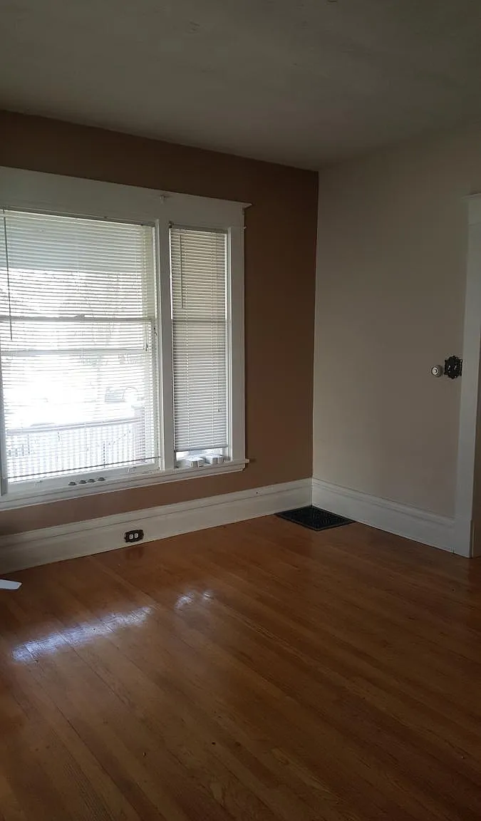 2 bed, $1,400 — Photo 1