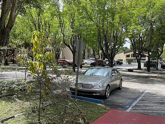 4th image of 14321 N Kendall Dr #306F