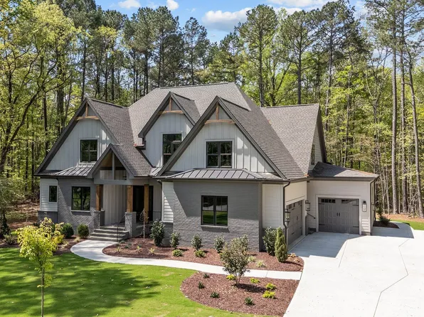 330 Hidden Lake Dr, Youngsville, NC 27596