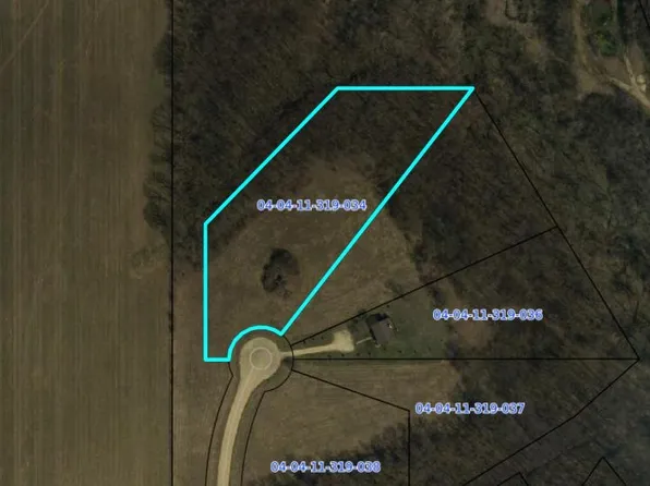 19-34 Hidden Valley Dr, Lanark, IL 61046