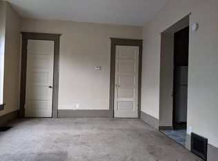 910 Randolph St, Waterloo, IA 50702