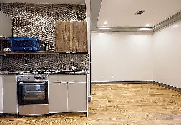 5th image of 240 Troutman St #3B