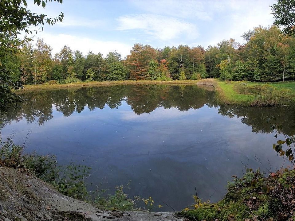 1st image of 27 Leaf Dr