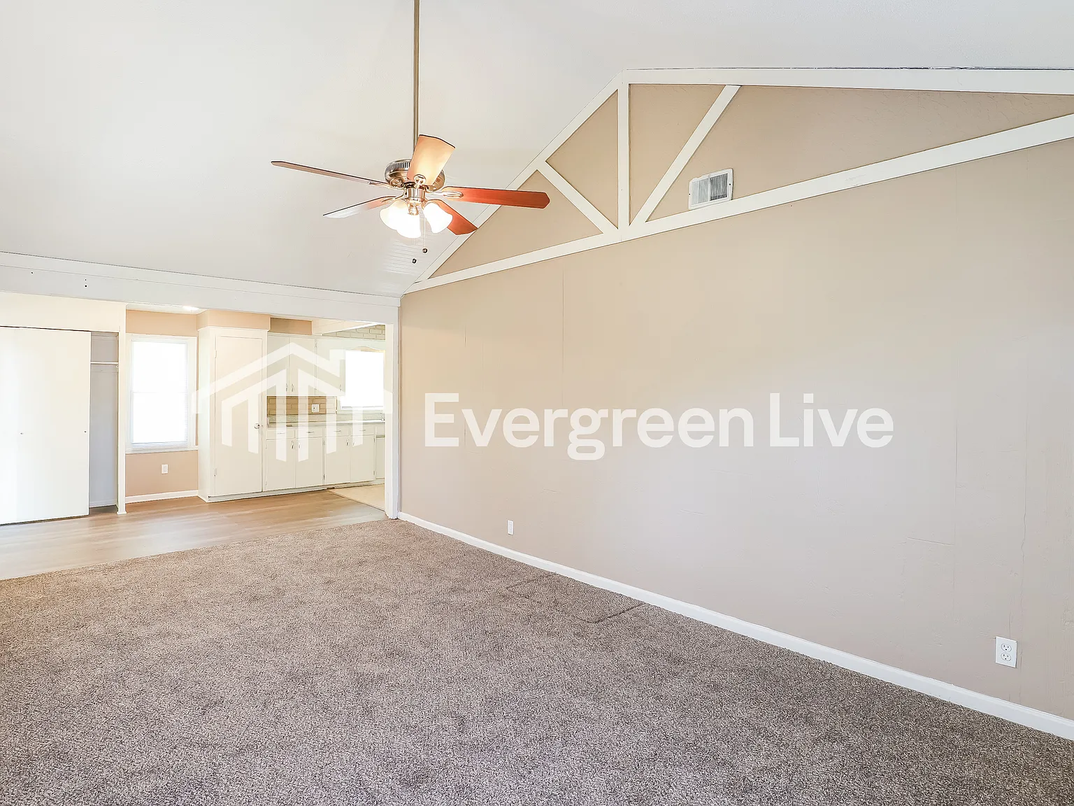 2 bed, 1.0 bath, 980 sqft, $1,295 — Photo 3