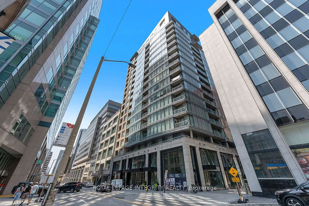 Building Photo - 101 Queen St #802