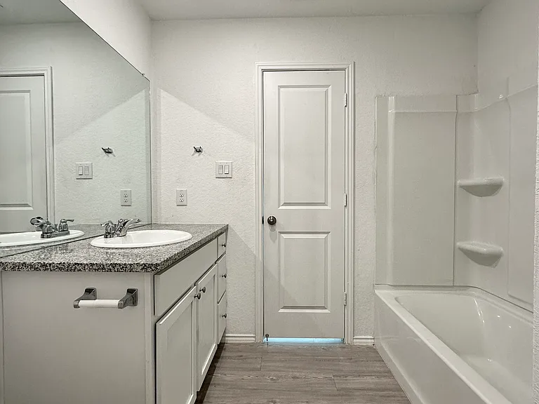 6426 Magee Run — Photo 13
