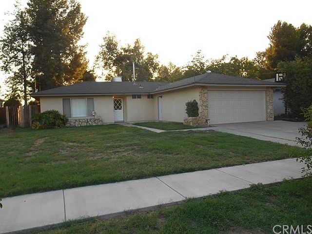1st image of 1548 Shedden Dr
