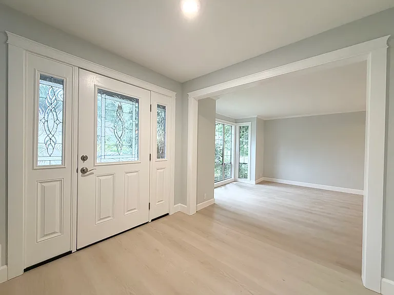 23820 SE 40th Pl — Photo 8