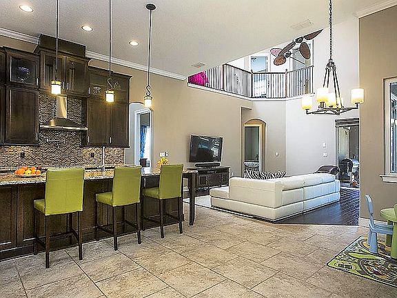 2nd image of 32613 Silvercreek Way