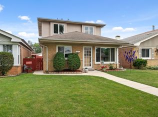 5651 W 82nd Pl, Burbank, IL