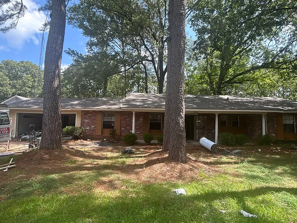 1114 Garden Park Dr