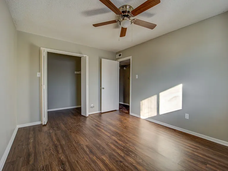 The Dogwood: 1 & 2 Bedroom Apartments — Photo 3