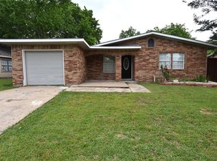 523 E Ridgewood Dr, Garland, TX 75041