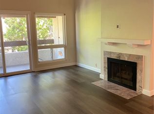 21372 Brookhurst St, Huntington Beach, CA 92646