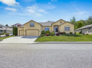 1621 Meadow Hills Dr, Richland, WA