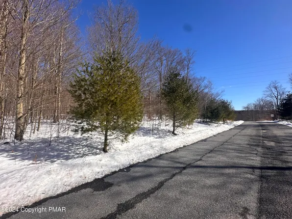 Doria Dr, Blakeslee, PA 18610