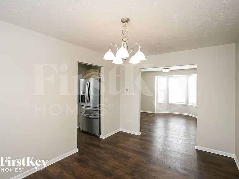902 Hearthside Ct — Photo 5
