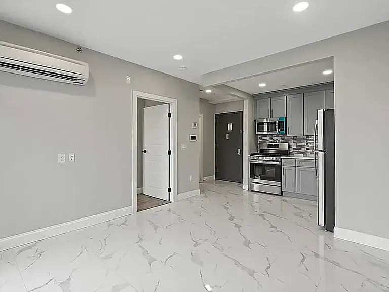 15002 Hillside Ave #709 — Photo 7