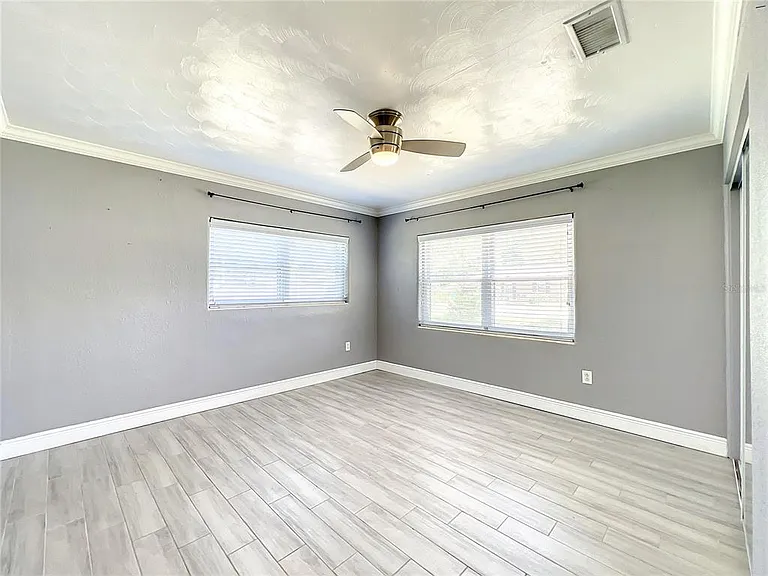 1006 E 11th Ave — Photo 26