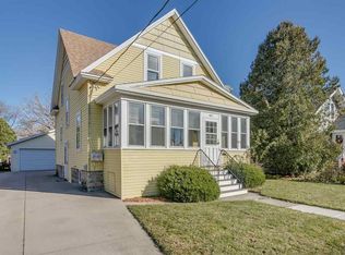 446 W 16th Ave, Oshkosh, WI 54902