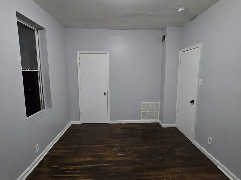 310 14th Ave #5 — Photo 7