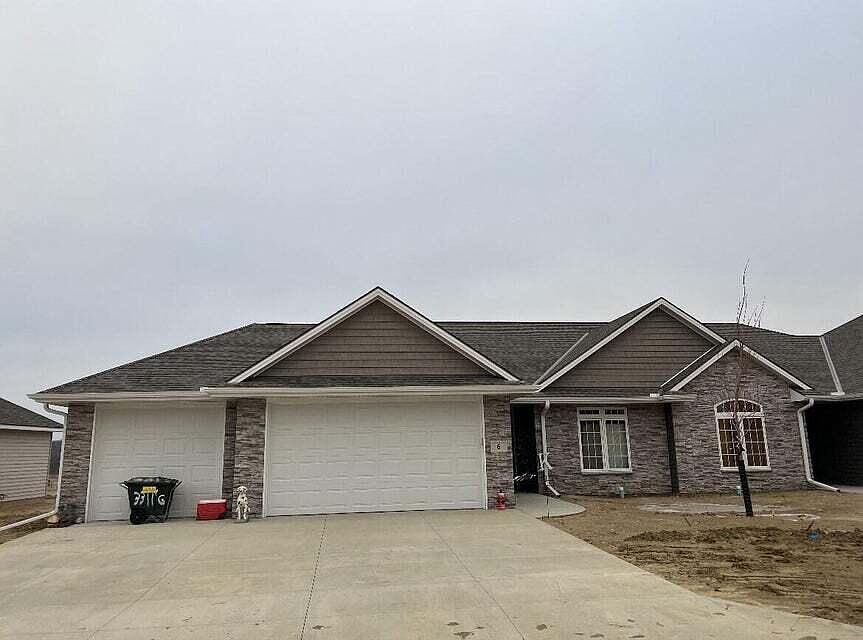 67 Patrick Cir, Council Bluffs, IA 51503 | Zillow