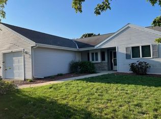 1513 Raveen St, Fort Atkinson, WI 53538