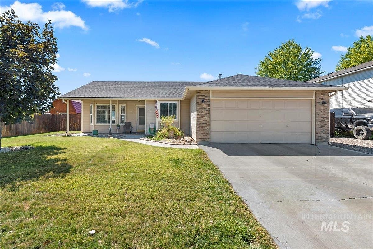 895 Garrett St, Mtn Home, ID 83647 Zillow