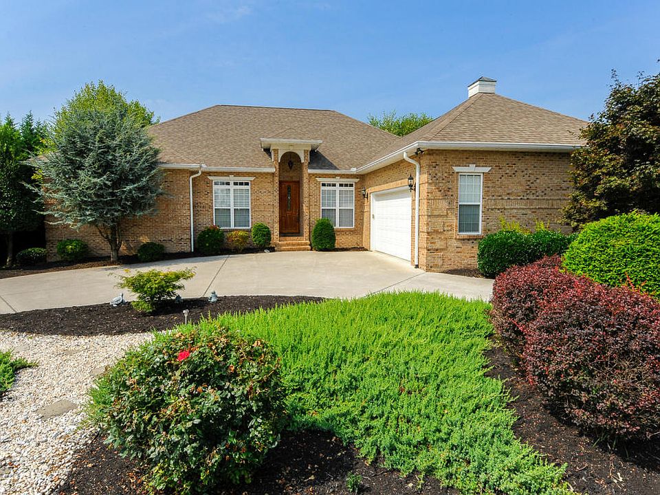 1st image of 1009 Foxdale Dr