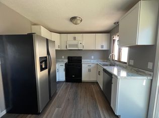 2206 S Holt Ave, Sioux Falls, SD 57103