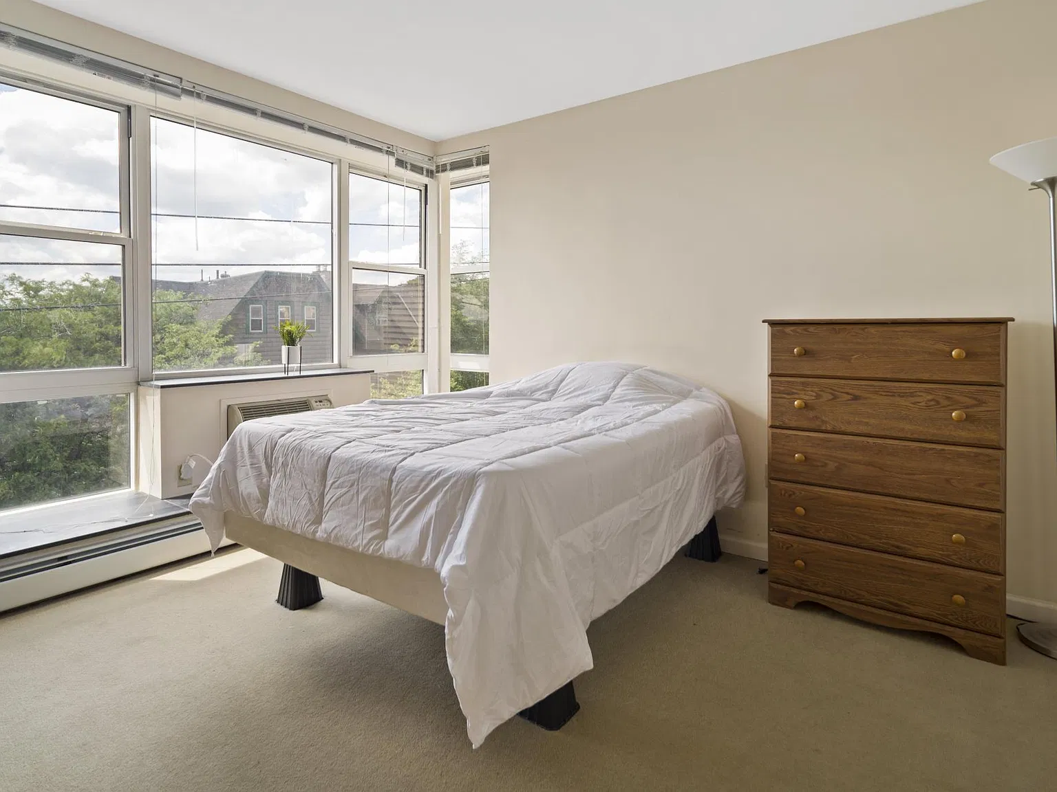 Studio, 385 sqft, $2,200 — Photo 2