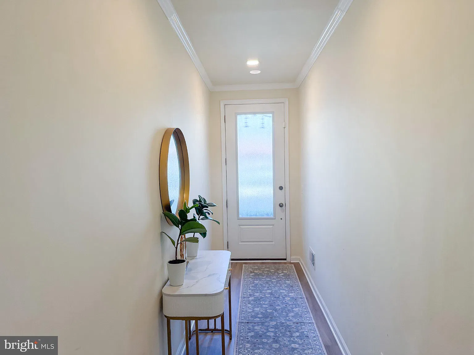 3 bed, 3.5 bath, 2589 sqft, $3,500 — Photo 2