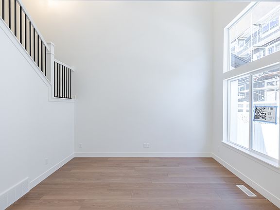 4th image of 4815 S Olive Ave #418