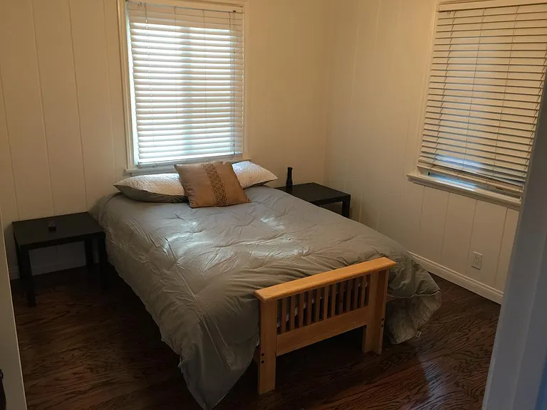 10420 Louise Ave — Photo 15