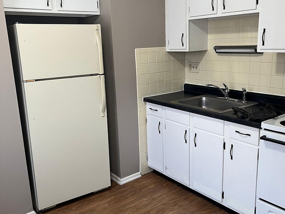 1st image of 4240 La Salette Dr APT 2-C