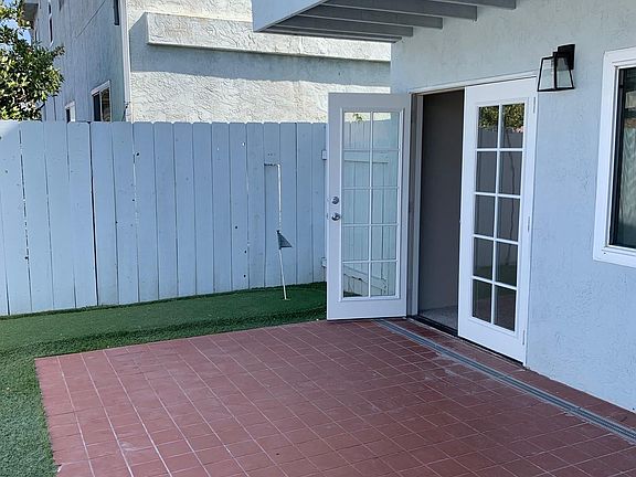 4th image of 4228 Fanuel St