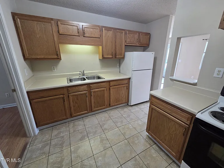 2812 Plymouth Rd #19 — Photo 8