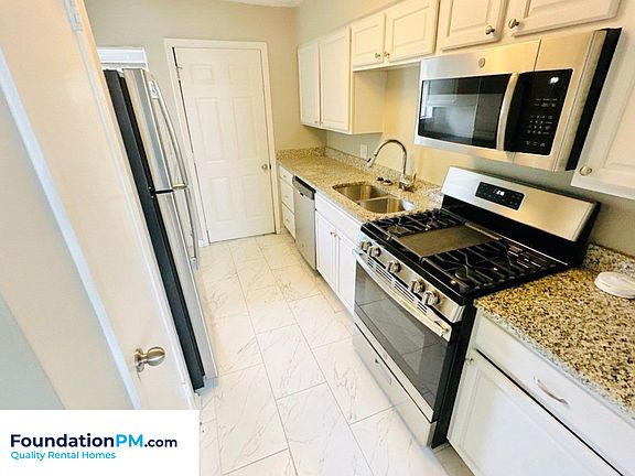 2nd image of 267 Greenlaw Ave #10759115
