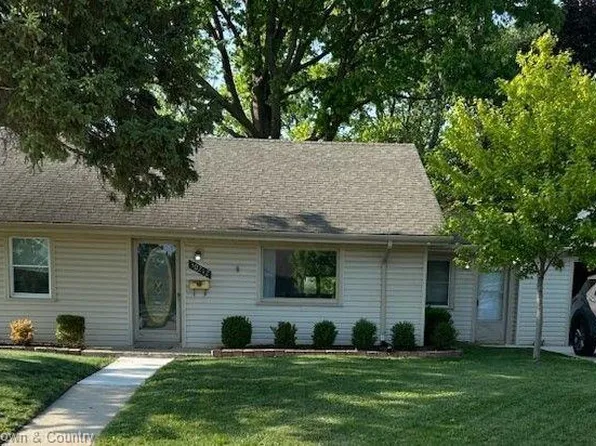 30212 Beechwood St, Garden City, MI 48135