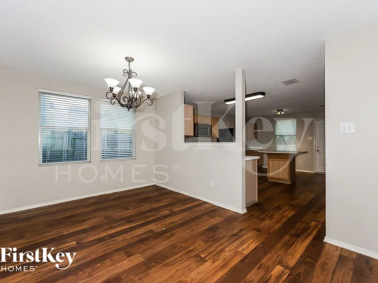 614 Silvertop Rd — Photo 6