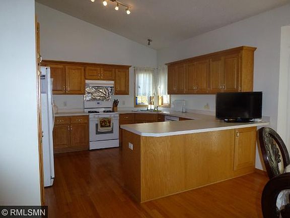 5th image of 22141 Marie Ave